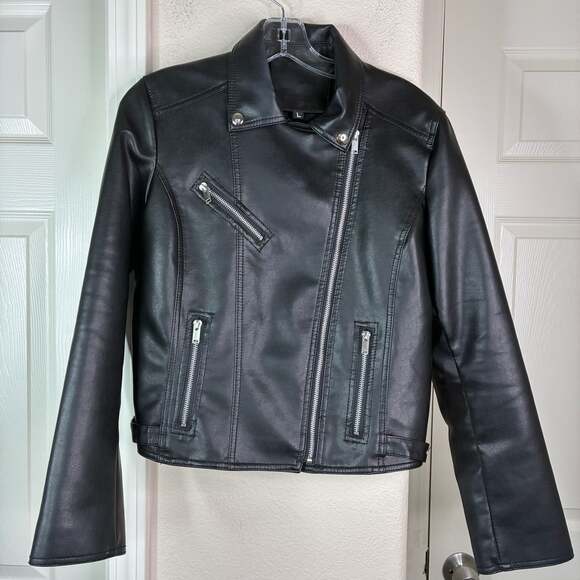 SHEIN Jackets & Blazers - SHEIN Black Faux Leather Cropped Moto Biker Jacket Size Large